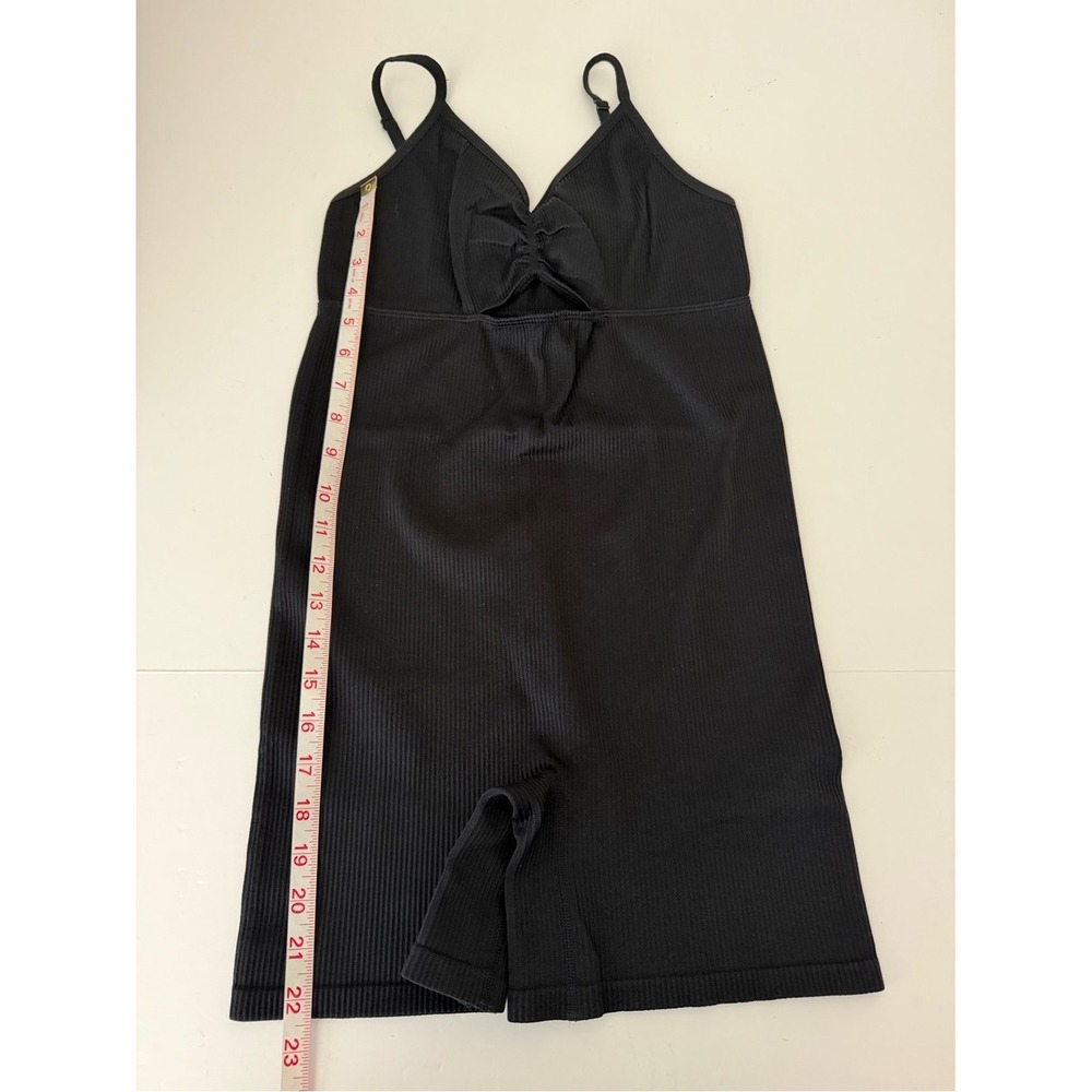 Colsie Black Ribbed Cutout Romper Size Large - Picture 5 of 5